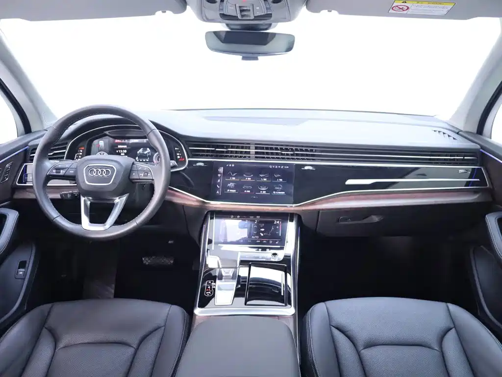 Audi Q7 2025 2025 55 TFSI quattro S line Sport