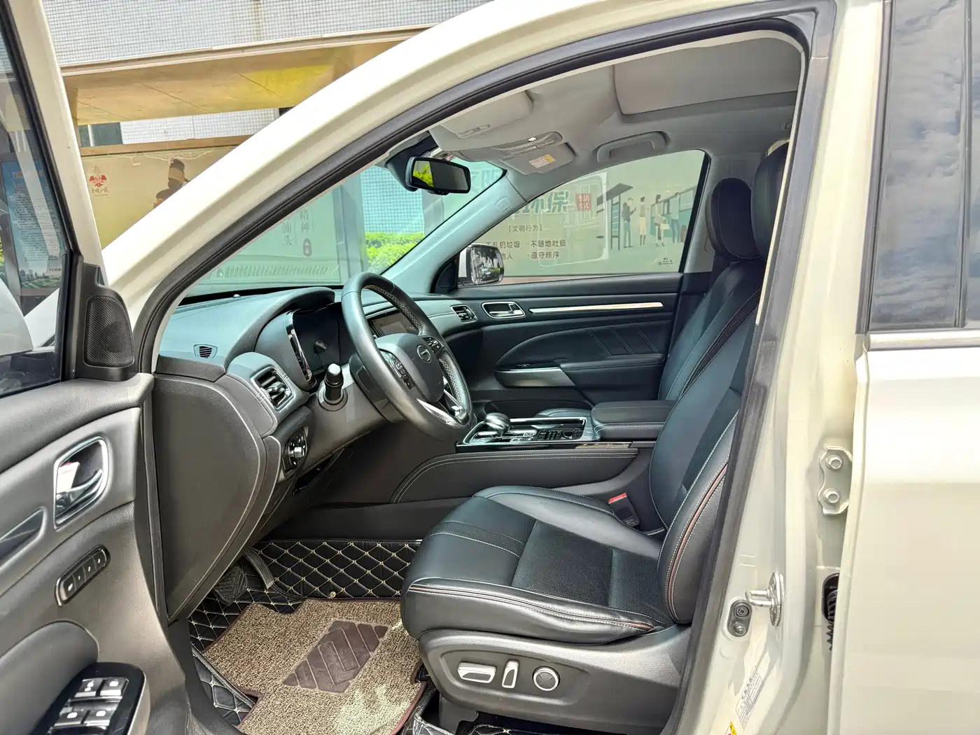 GAC Trumpchi Trumpchi GS8 2020 390T 2WD Luxury Smart Connect Anniversary Edition (7-Seater) фото 6