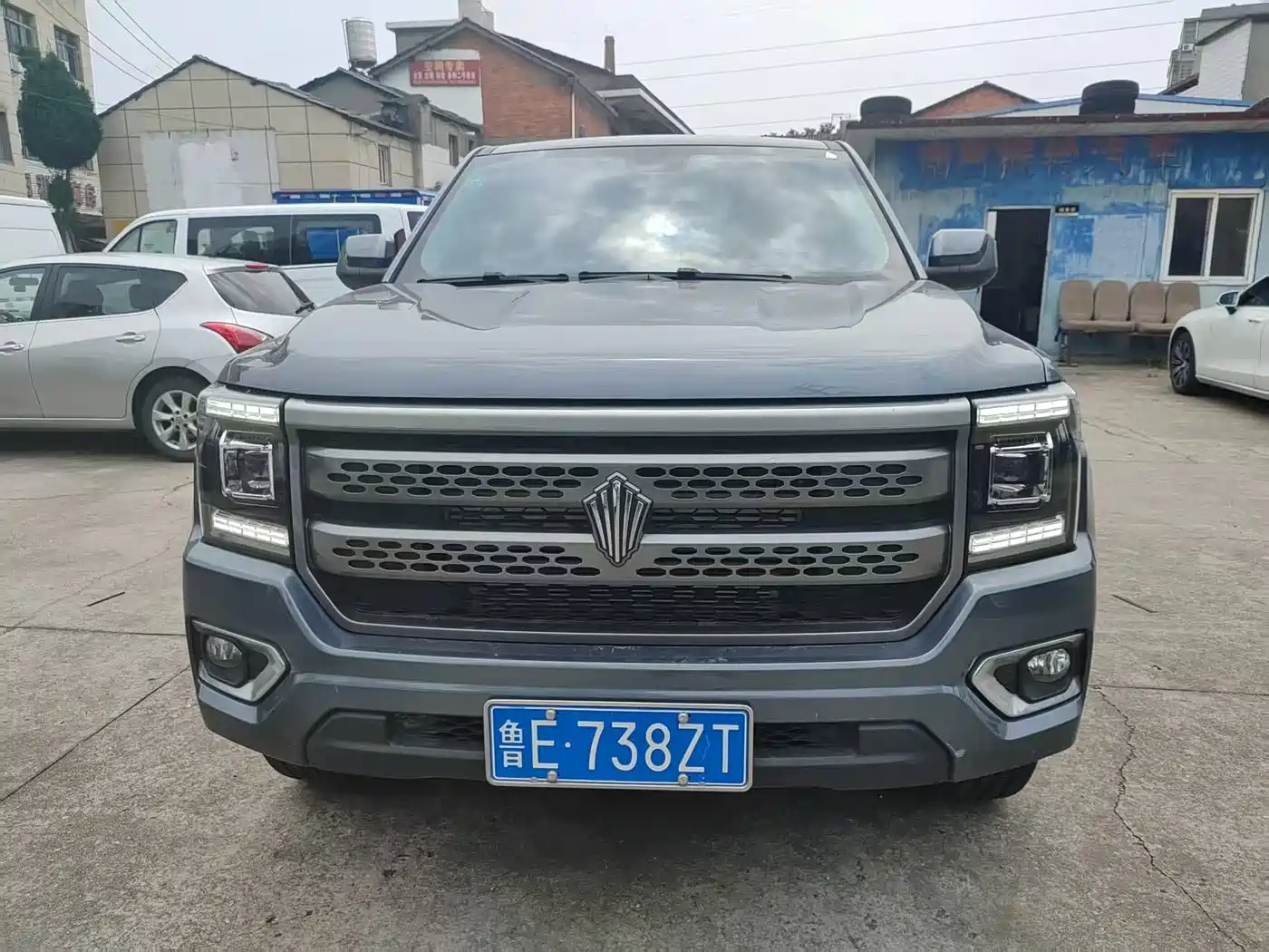 Jiangling Dadao 2023 All-rounder 2.3T Diesel Automatic 4WD Long Wheelbase Comfort Edition фото 2