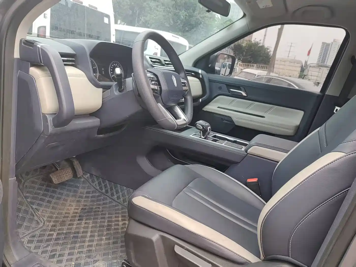 Jiangling Dadao 2023 All-rounder 2.3T Diesel Automatic 4WD Long Wheelbase Comfort Edition фото 5