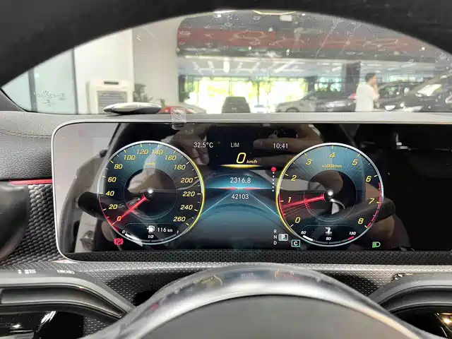 Mercedes-Benz A-Class 2020 A 200 L Sport Sedan — фото 4