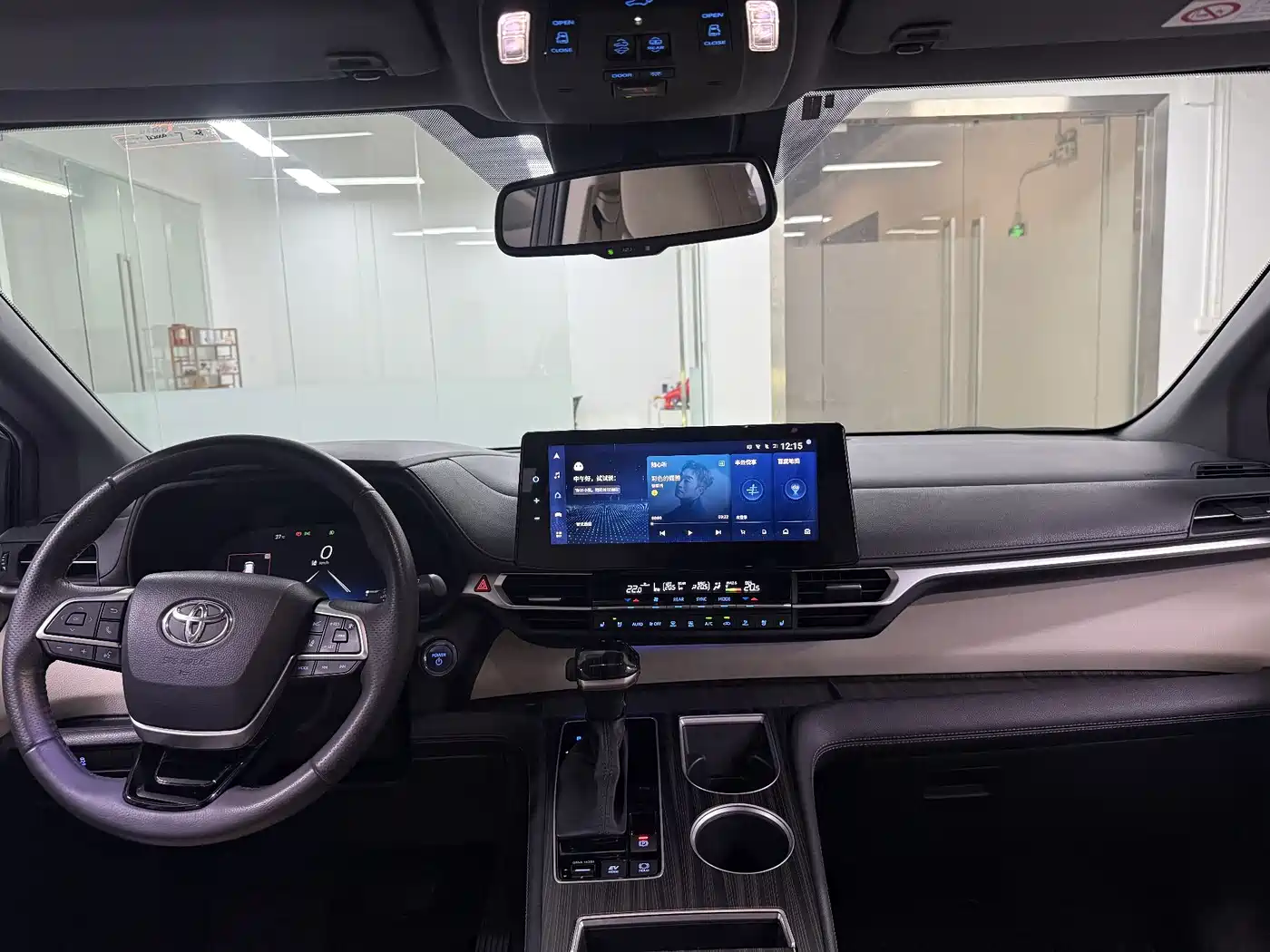 Toyota Sienna 2021 2.5L Hybrid Ultimate Edition фото 14