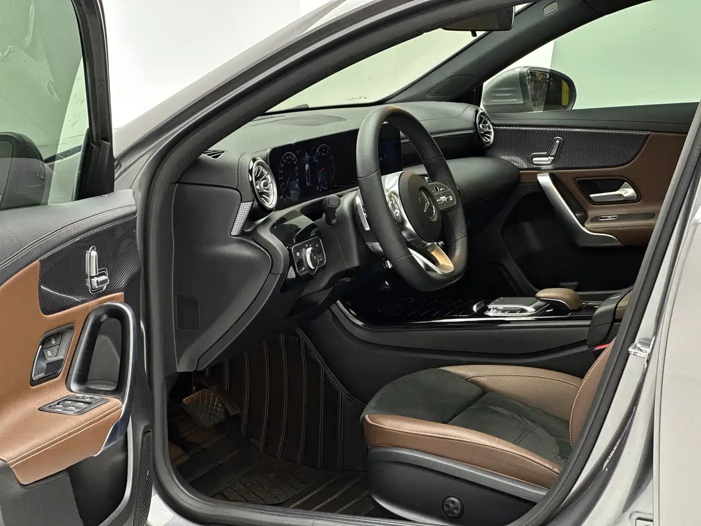 Mercedes-Benz A-Class 2020 A 200 L Sport Sedan фото 13