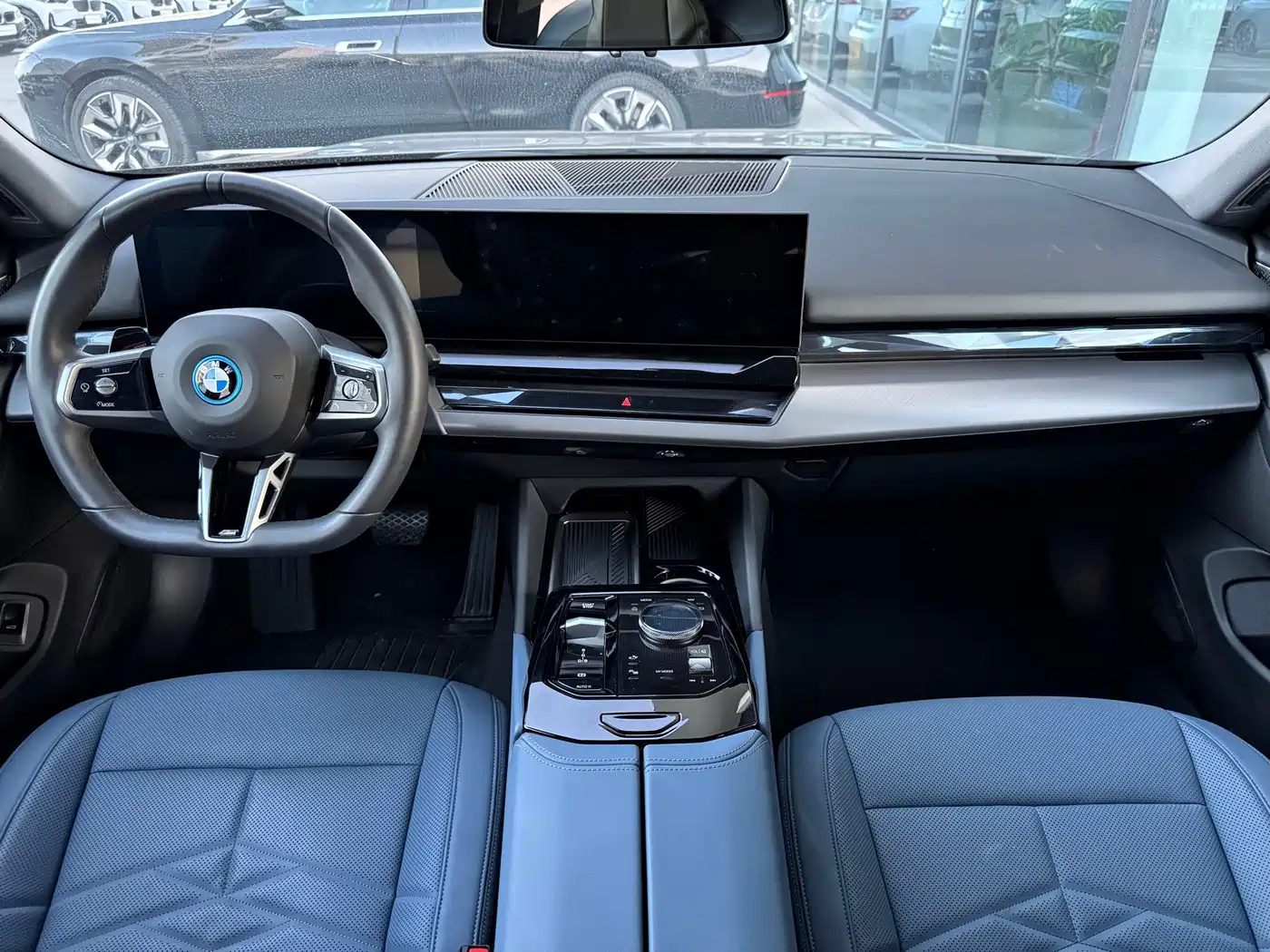 BMW I5