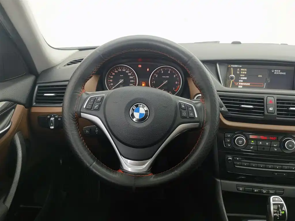 BMW X1 2013 xDrive20i X Design Package фото 11