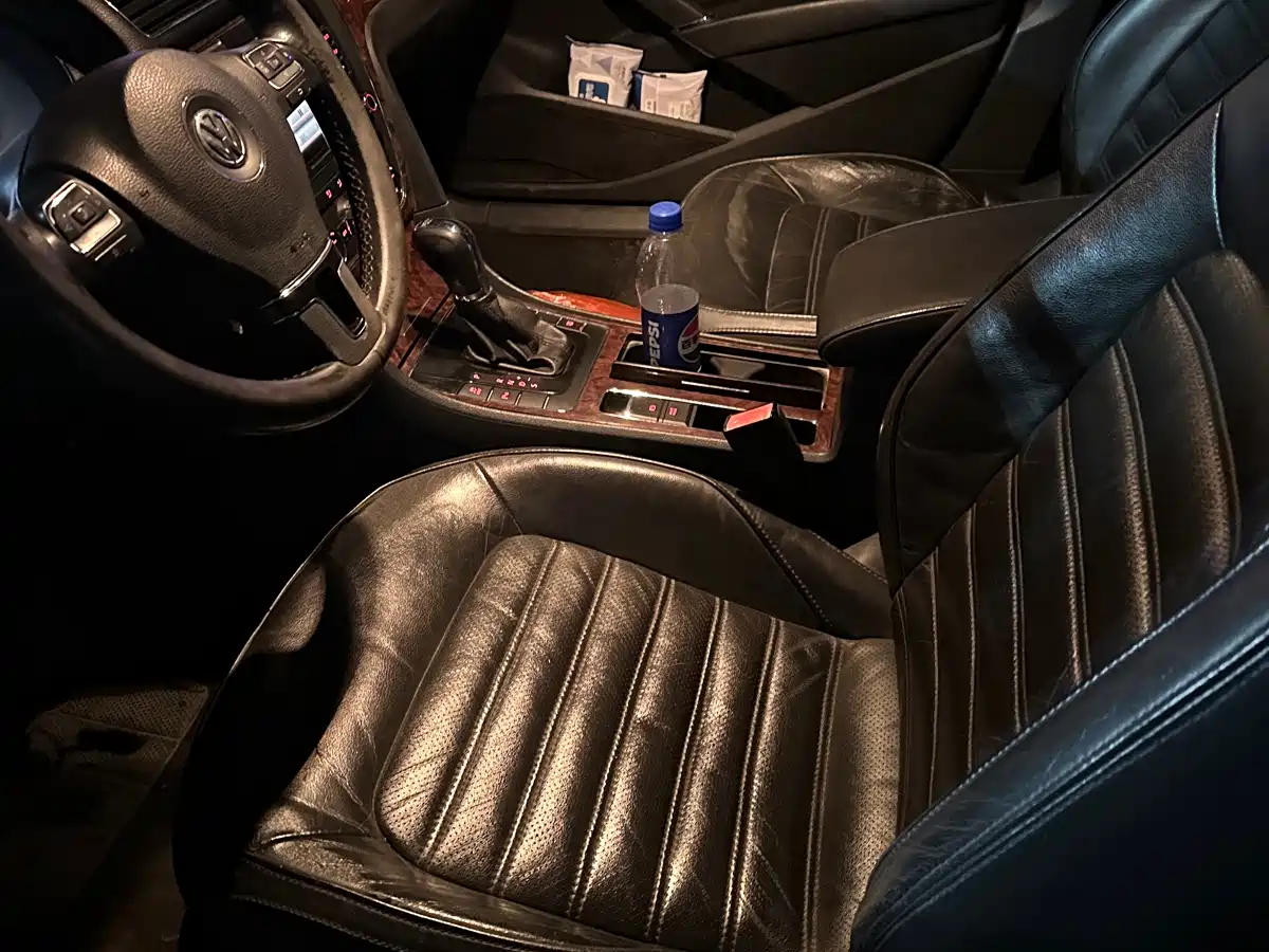 Volkswagen Passat 2011 1.8TSI DSG Royal Edition фото 7