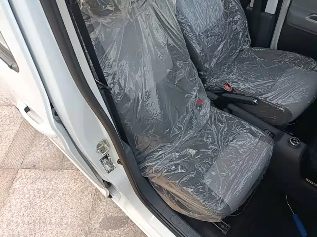 Фото 25 - Wuling Motors Wuling Zhiguang NEV