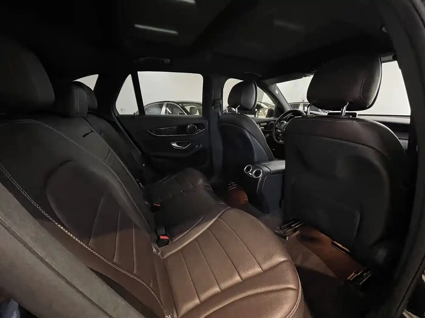 Mercedes-Benz GLC 2016 GLC 260 4MATIC Dynamic фото 16