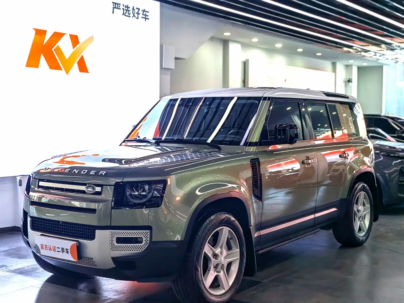 Land Rover Defender 2020 Model 110 P400 HSE фото 3