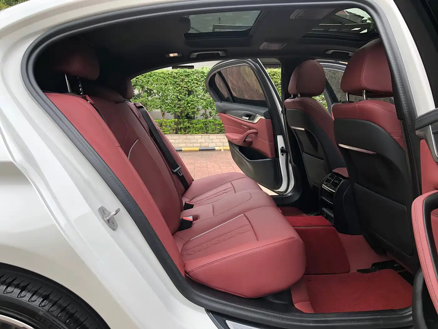 BMW 5 Series 2023 530Li Leading M Sport Package фото 18