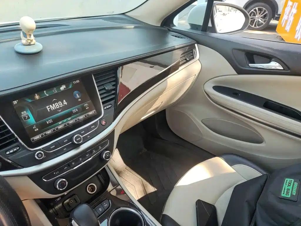 Фото 13 - Buick Verano