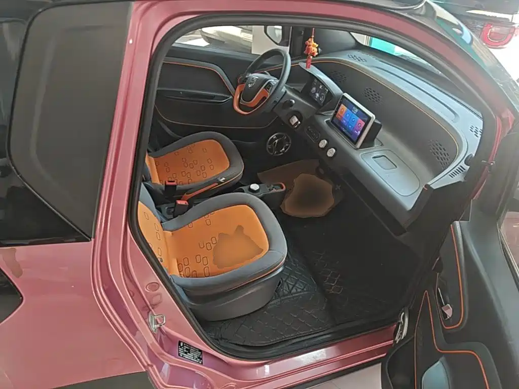 Фото 25 - Baojun E100