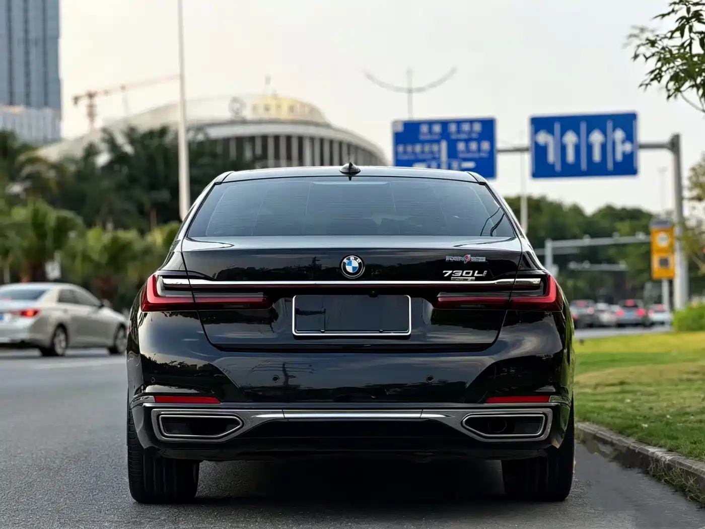 BMW 7 Series 2019 730Li Luxury Package фото 4