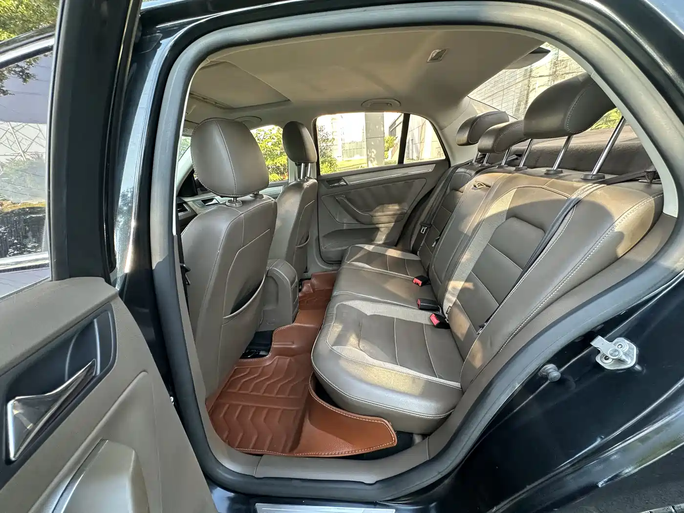 Volkswagen Bora 2014 1.6L Automatic Comfort Edition фото 4