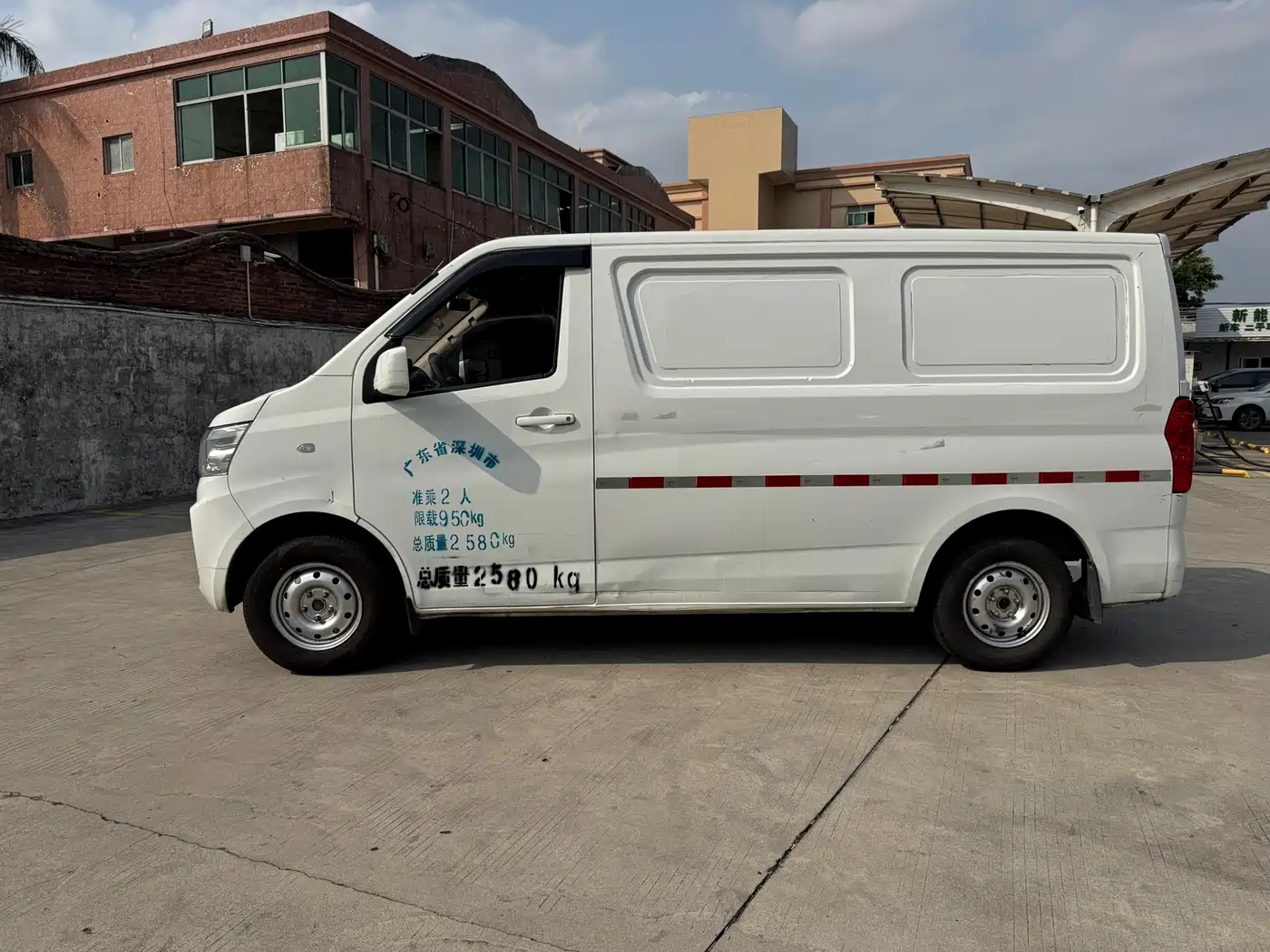 CHANGAN CHANGAN RUIXING EM60