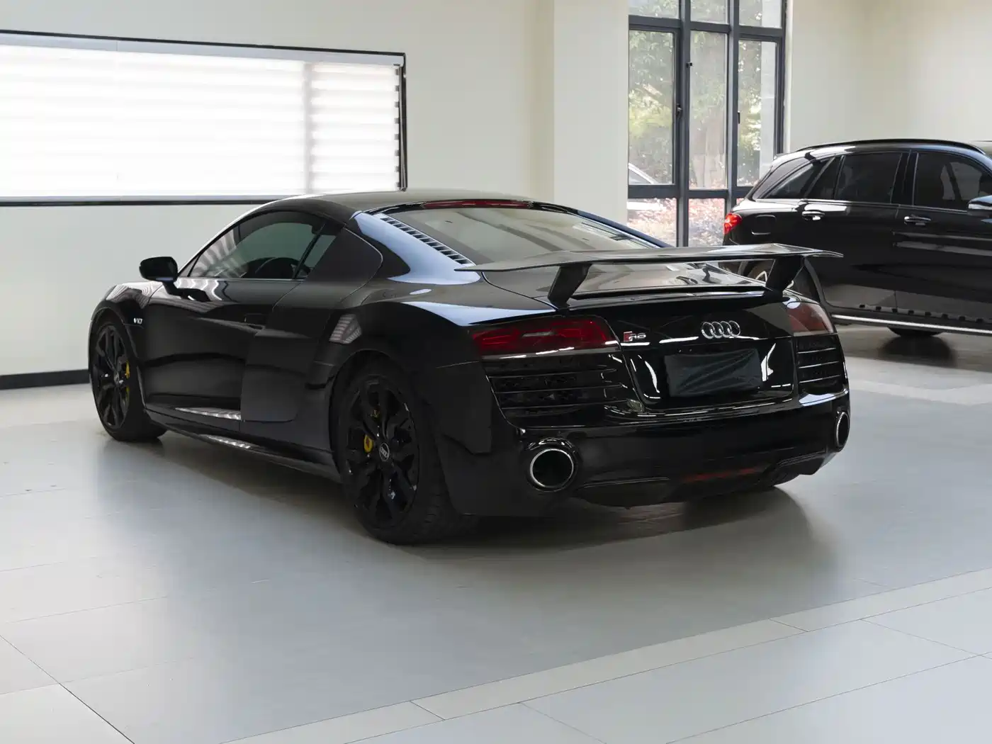 Audi R8 2014 5.2 FSI quattro фото 6