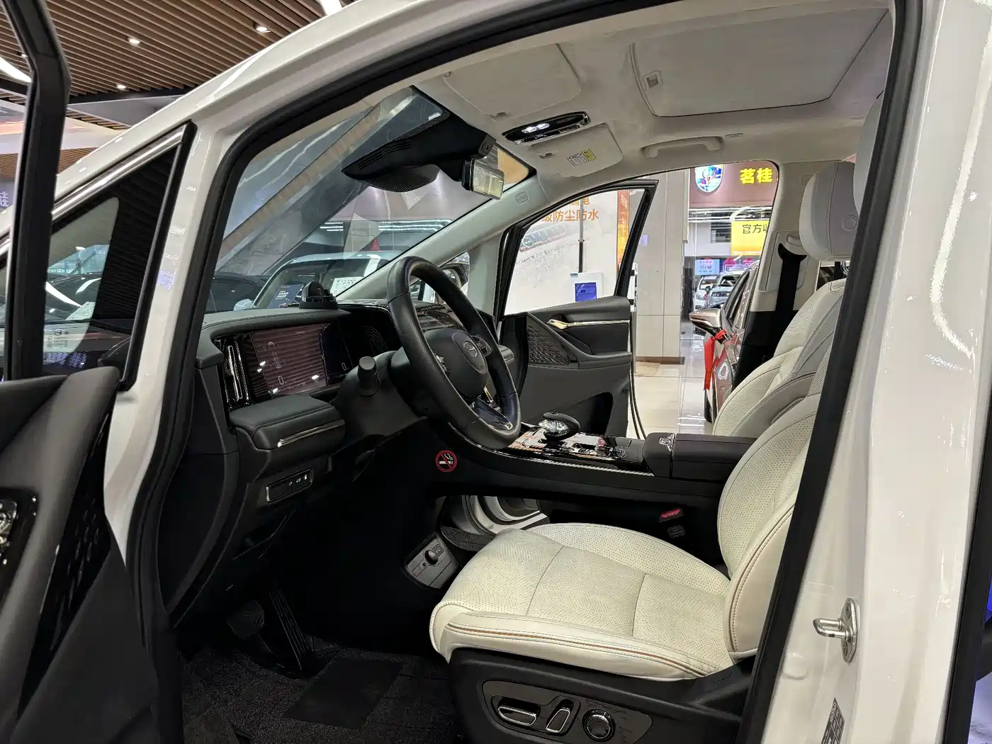 GAC Trumpchi Trumpchi E9 2023 E9 MAX фото 7