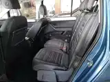Photo 17 - Volkswagen Touran