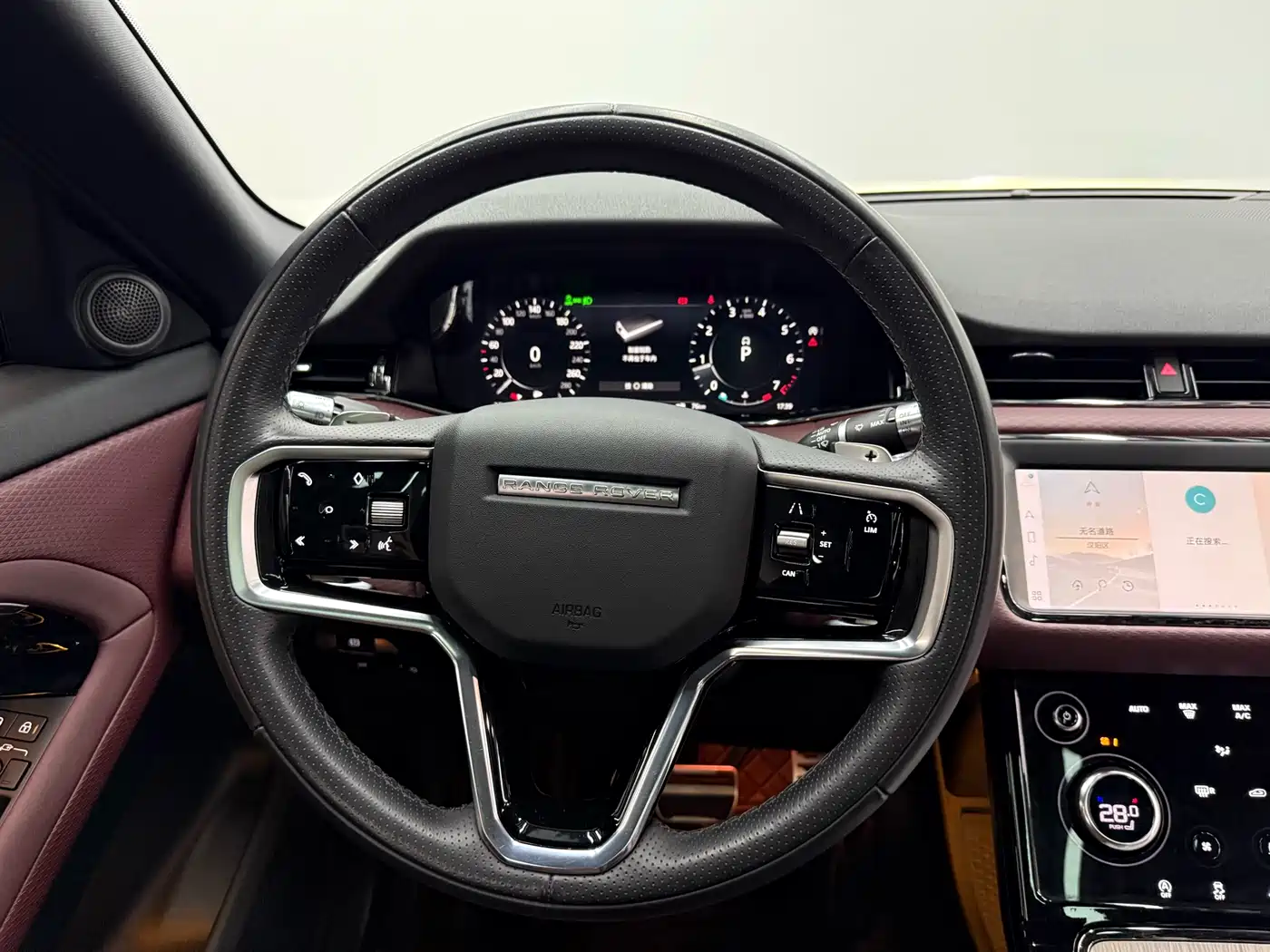 Land Rover Range Rover Evoque 2021 Range Rover Evoque L 249PS R-Dynamic S Performance Edition фото 15