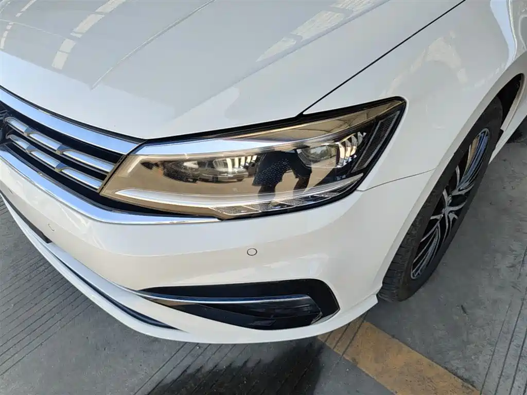 Volkswagen Lamando 2019 280TSI DSG Luxury Edition China VI фото 24