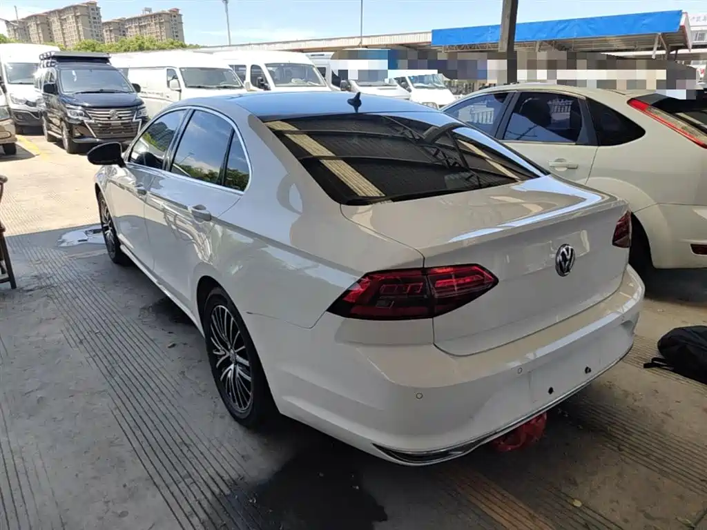 Volkswagen Lamando 2019 280TSI DSG Luxury Edition China VI фото 5