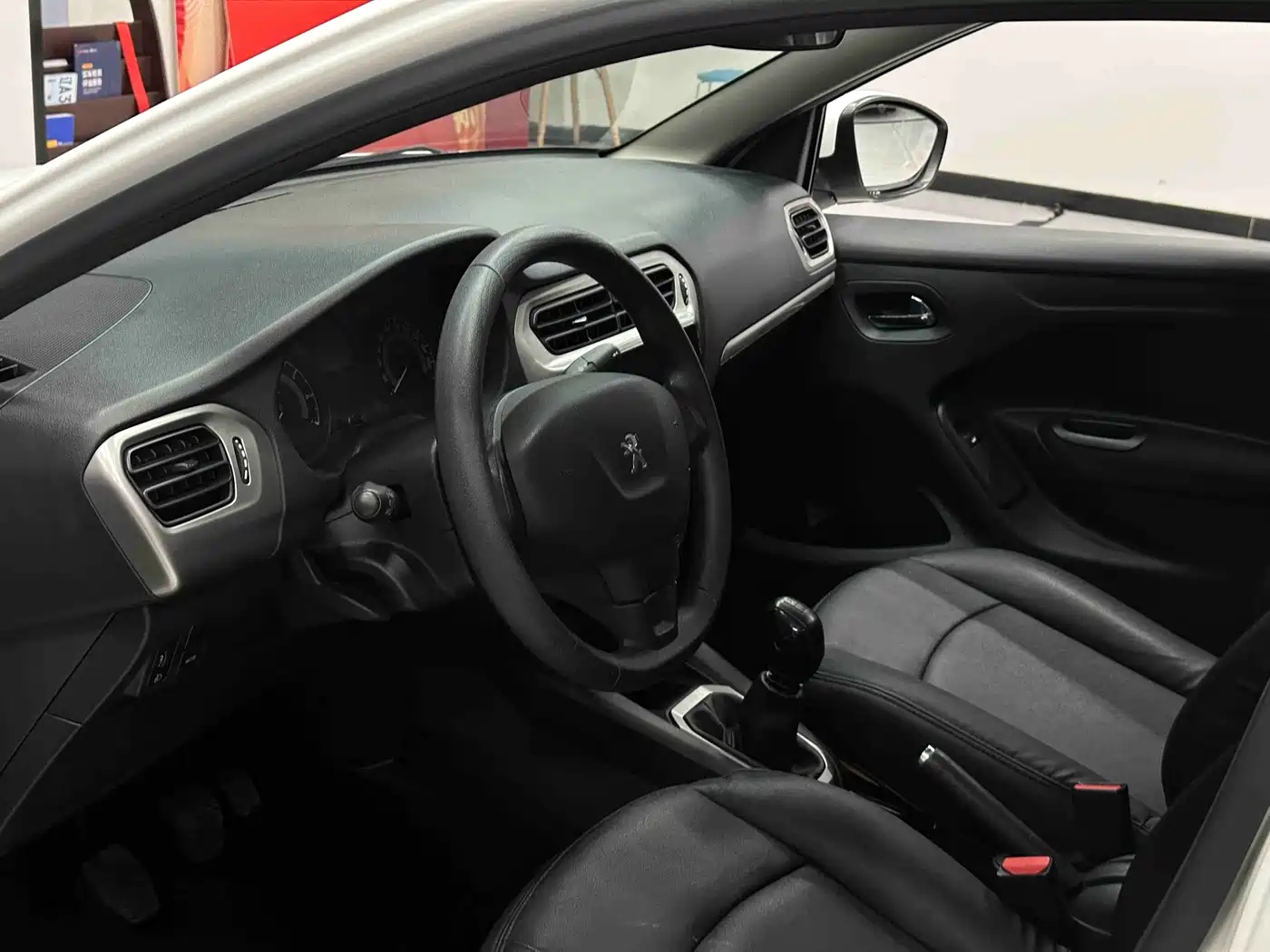Peugeot 301 2016 2016 1.6L Manual Comfort Edition