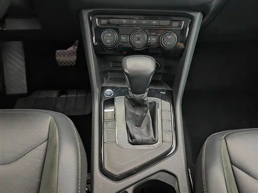 Volkswagen Tiguan L 2018 280TSI Automatic 2WD Comfort фото 13