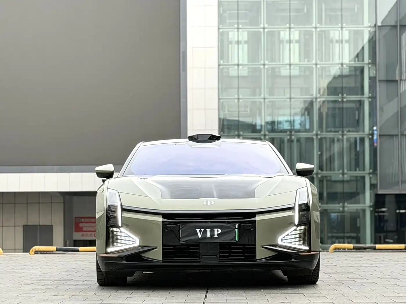 HiPhi Z 2023 4-Seater Edition фото 2