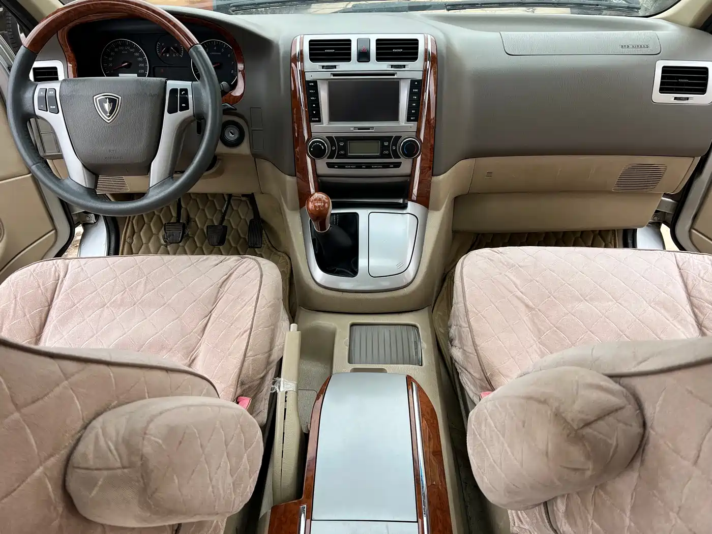 Jinbei Grace 2009 2010 2.7L-3rd Gen Imperial Luxury Long Wheelbase 9-seater 2TR