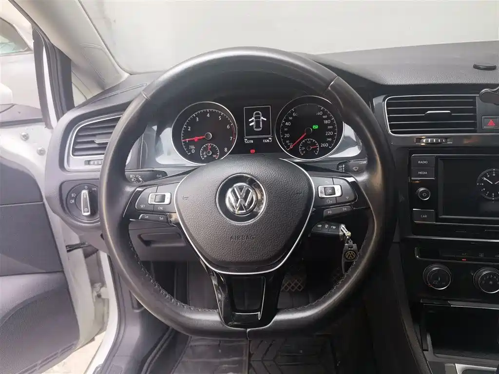 Volkswagen Golf 2018 230TSI Automatic Comfort фото 11
