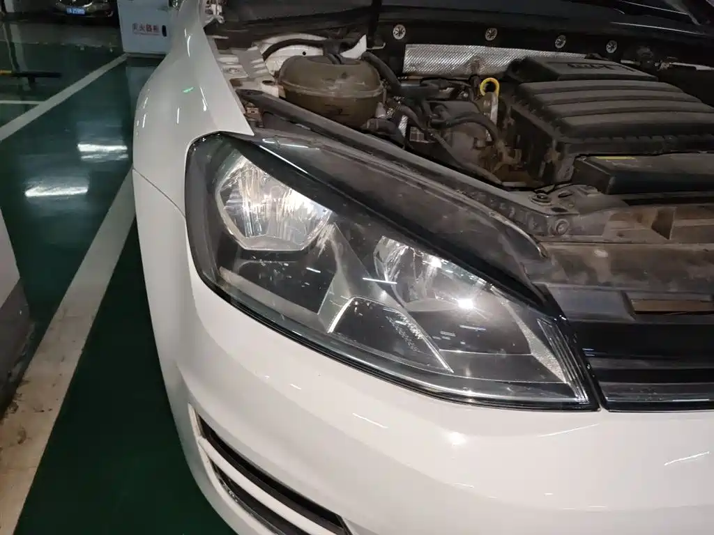Volkswagen Golf 2014 1.6L Automatic Comfort фото 7
