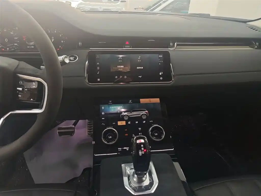 Land Rover Range Rover Evoque 2021 Range Rover Evoque L 249PS R-Dynamic SE Luxury Edition фото 13