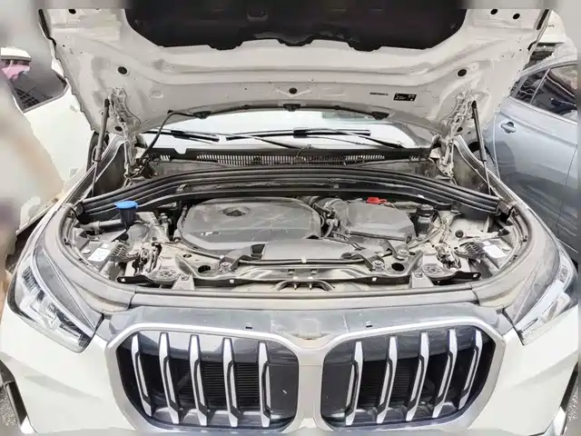 BMW X1 2023 sDrive25Li X Design Package — фото 3