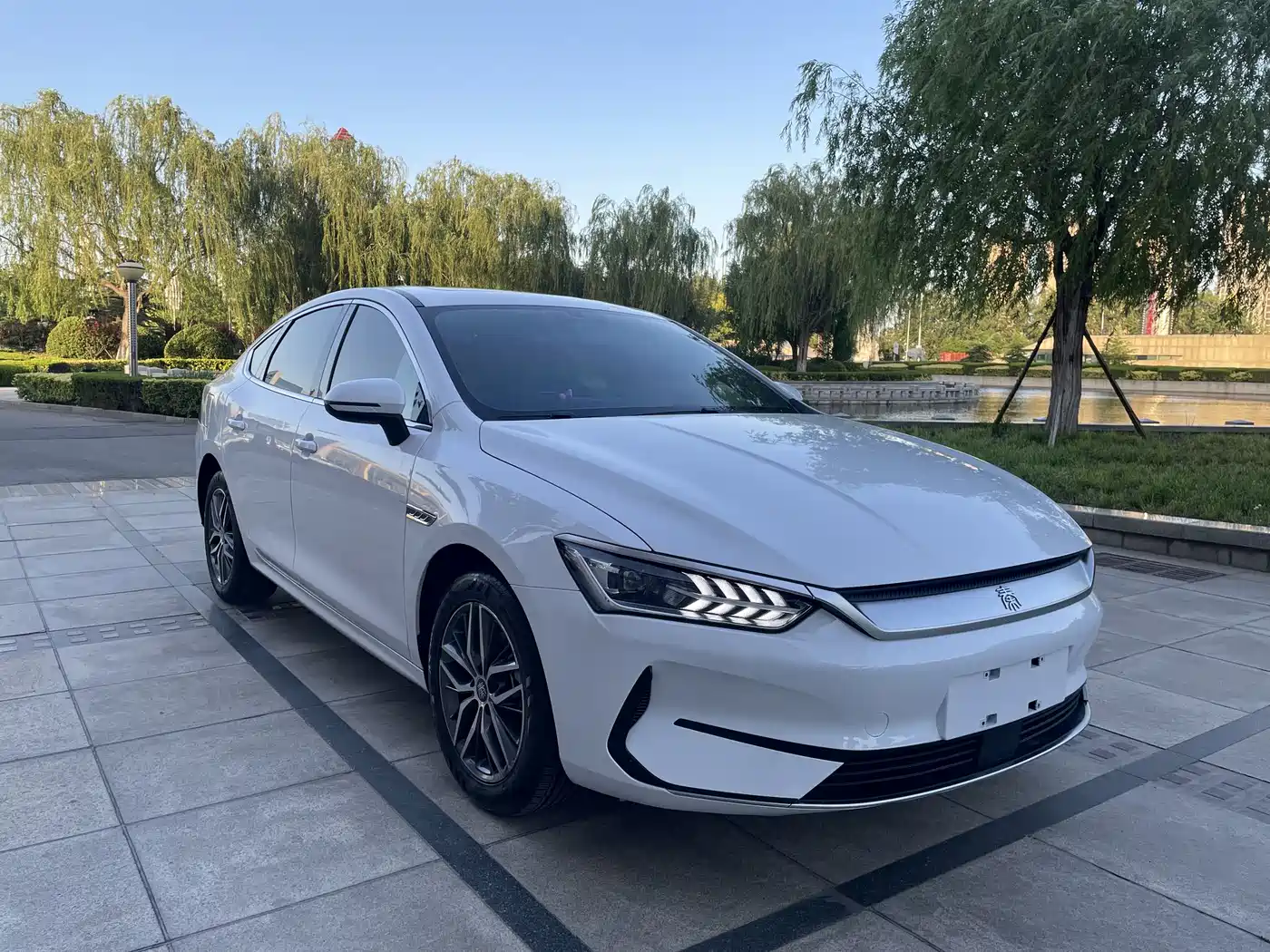 BYD Qin PLUS 2021 EV 400KM Luxury Model фото 3