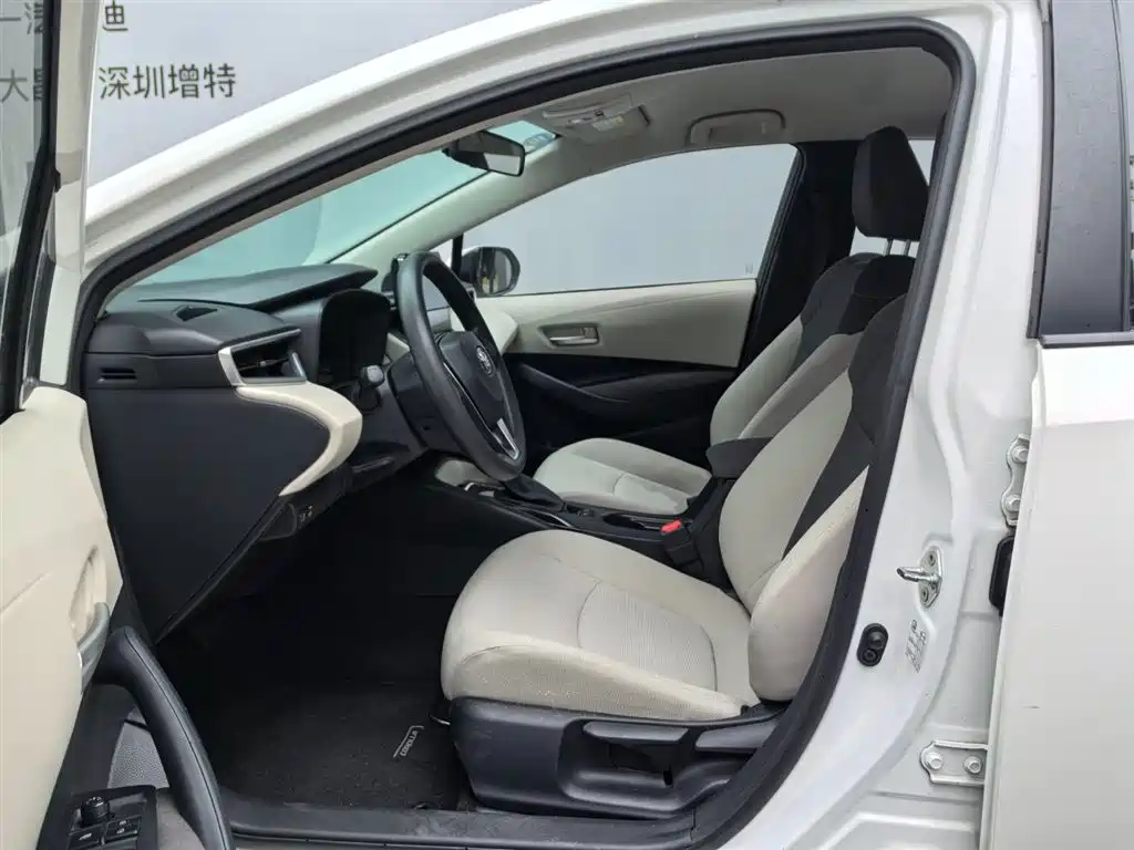 Toyota Corolla 2019 1.2T S-CVT GL Pioneer Edition фото 13