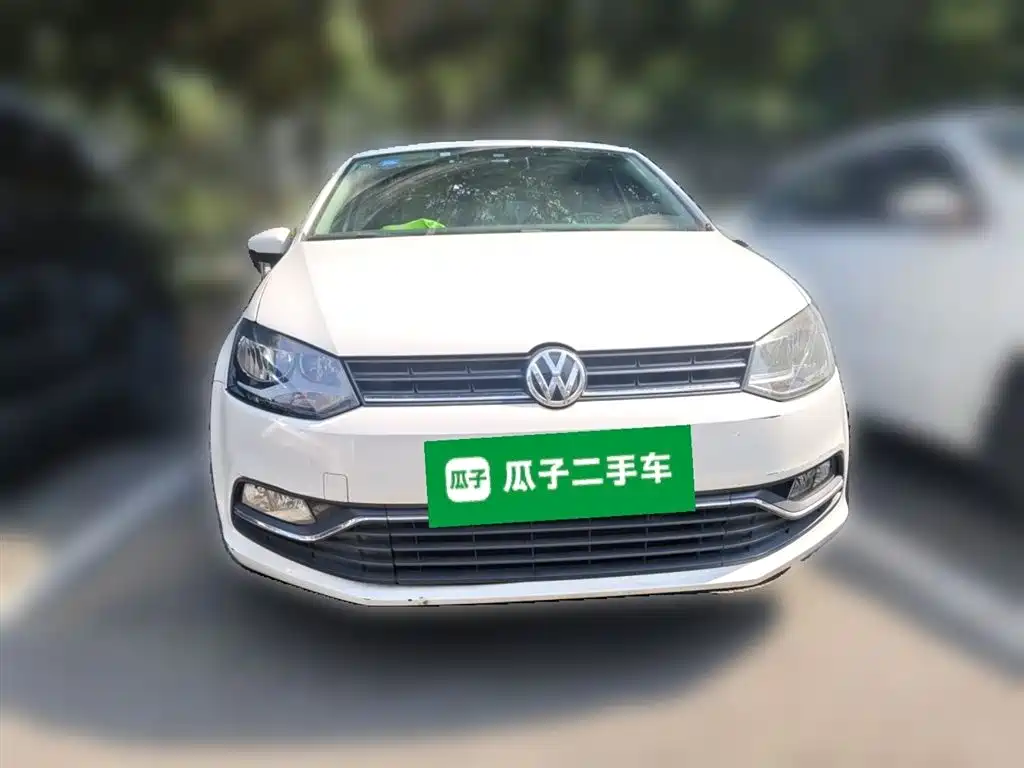 Volkswagen Polo 2014 1.6L Automatic Comfort Edition фото 2