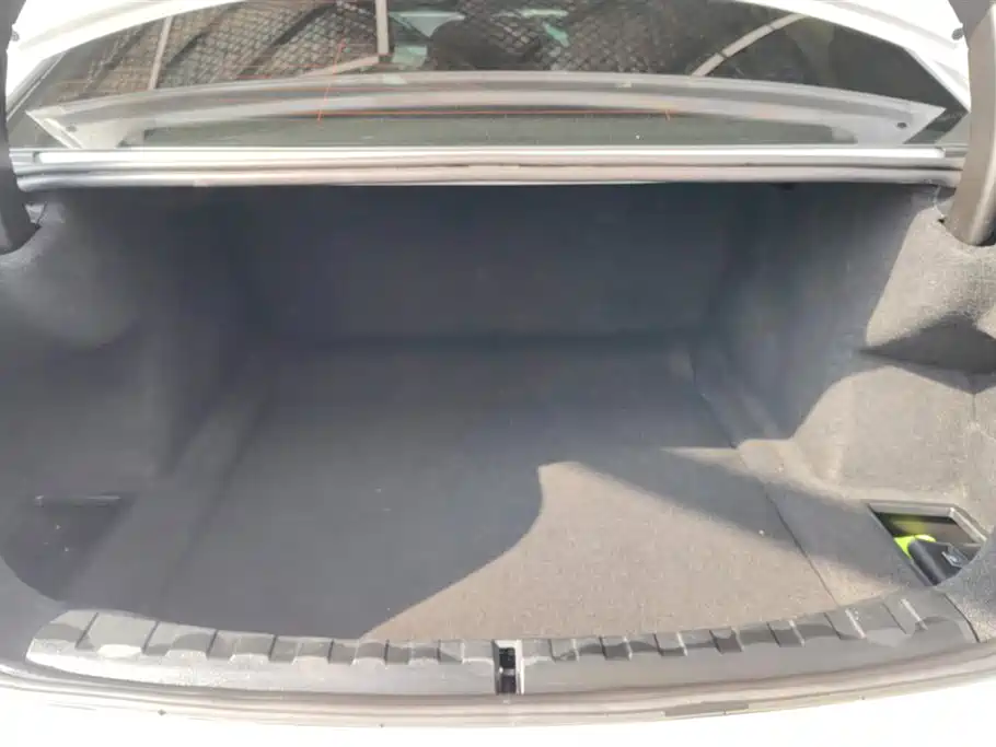 BMW 3 Series 2023 325Li M Sport Package фото 4