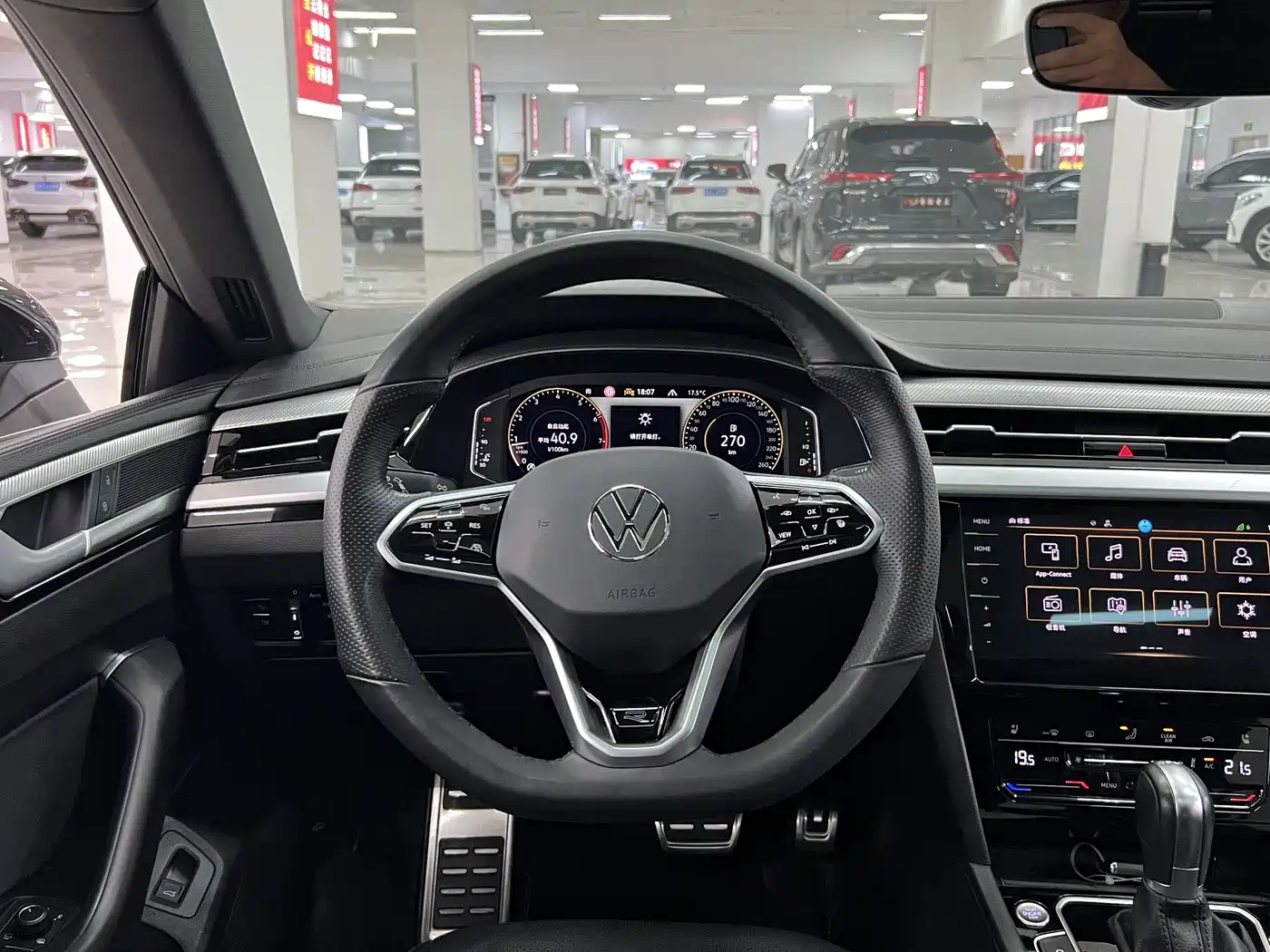 Volkswagen FAW-Volkswagen CC 2023 380TSI Eye-catching Edition фото 15
