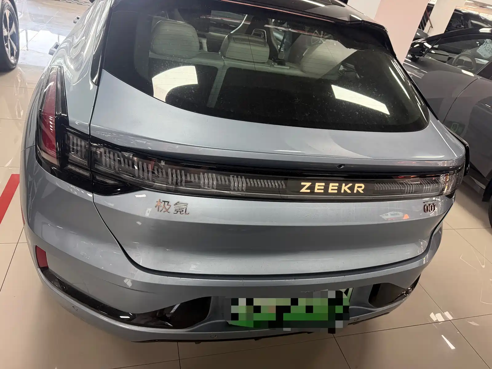 Photo 16 - ZEEKR 001