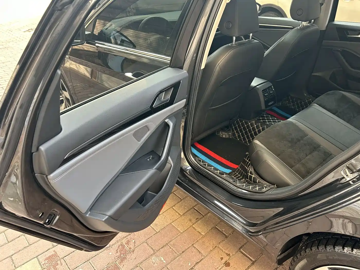 Volkswagen Sagitar 2022 280TSI DSG Surpassing Edition фото 12