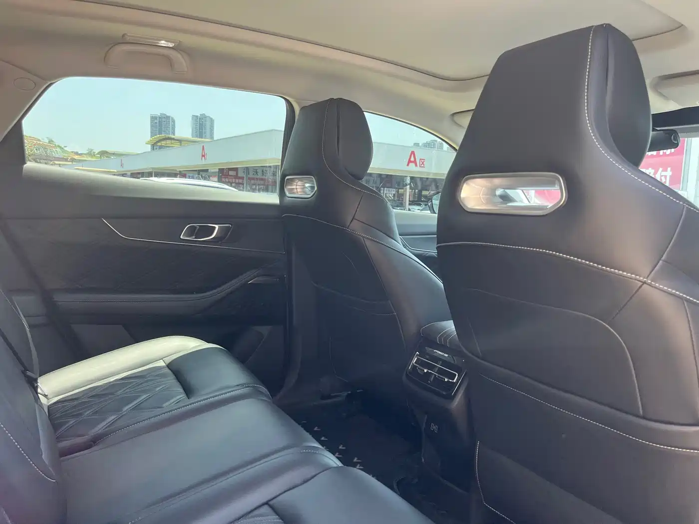 Changan UNI-K 2024 2024 2.0T FWD Global Edition