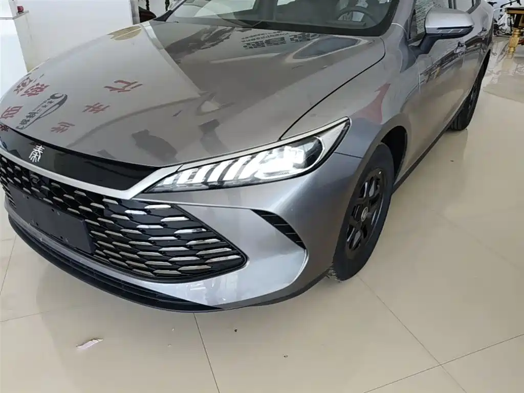 BYD Qin PLUS 2026 DM-i Smart Edition 128KM Progressive фото 24