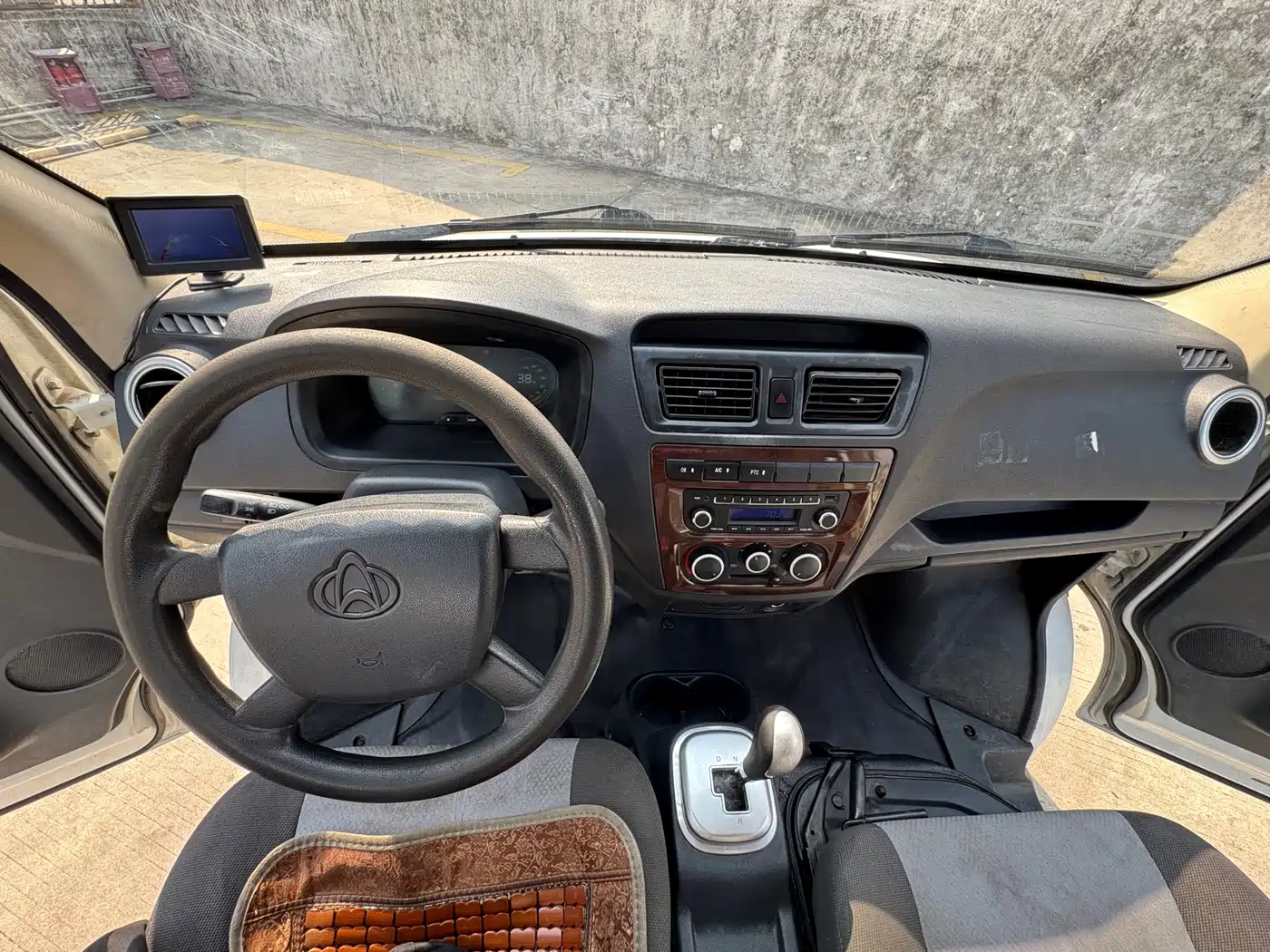 CHANGAN CHANGAN RUIXING EM60