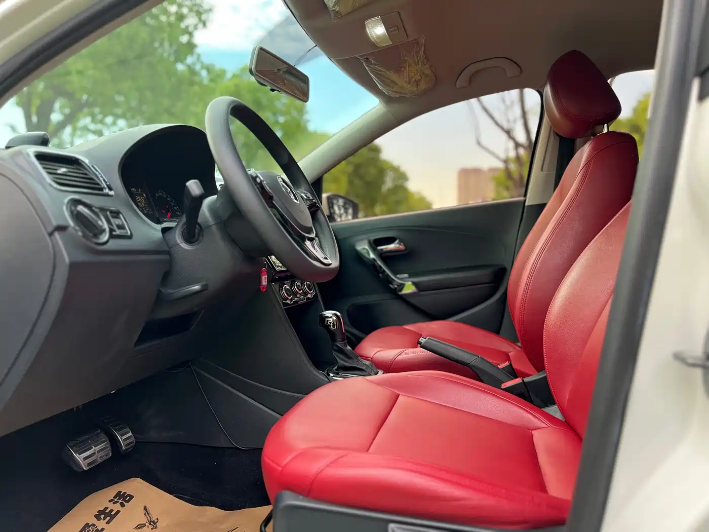 Volkswagen Polo 2018 1.5L Auto Safe Drive фото 4