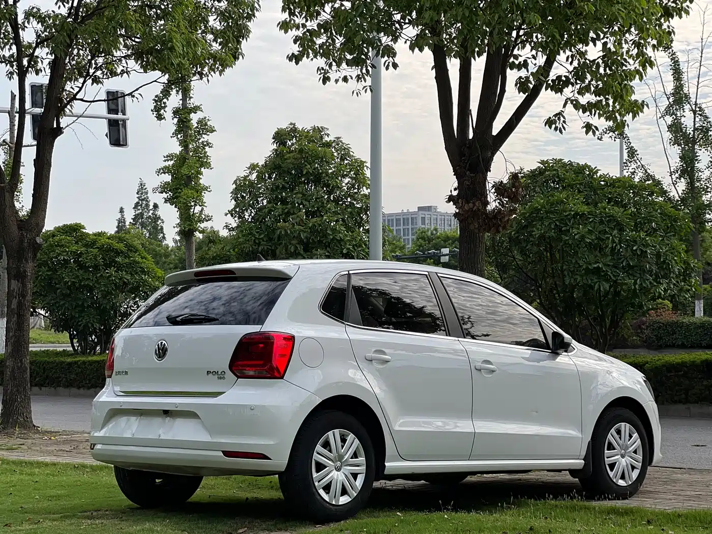 Volkswagen Polo 2018 1.5L Auto Safe Drive фото 7