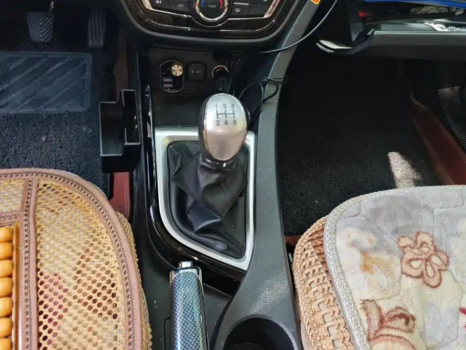 Changan Yuexiang V7 2017 2016 1.6L Manual Le Dong (China IV)