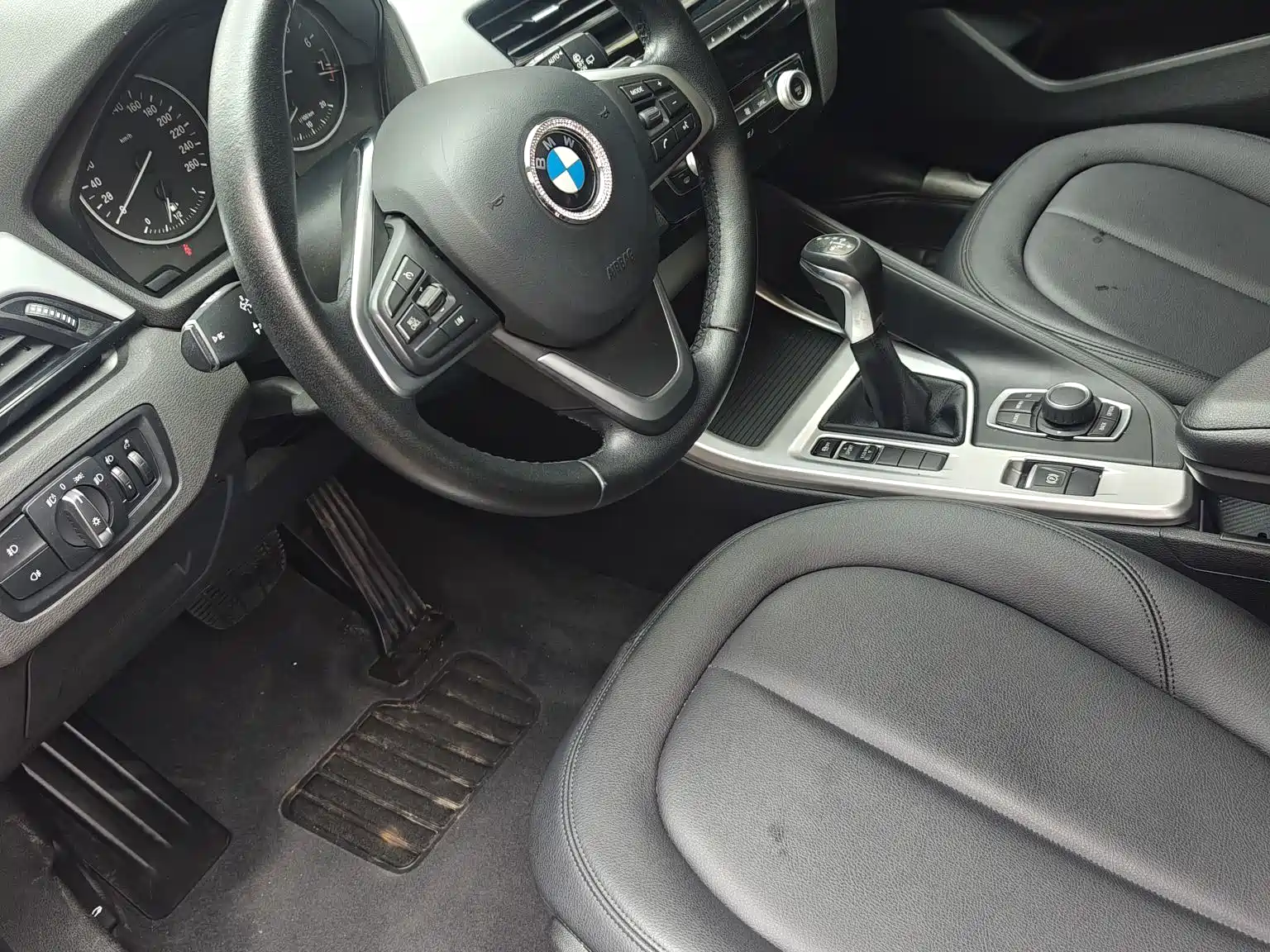 Фото 9 - BMW X1