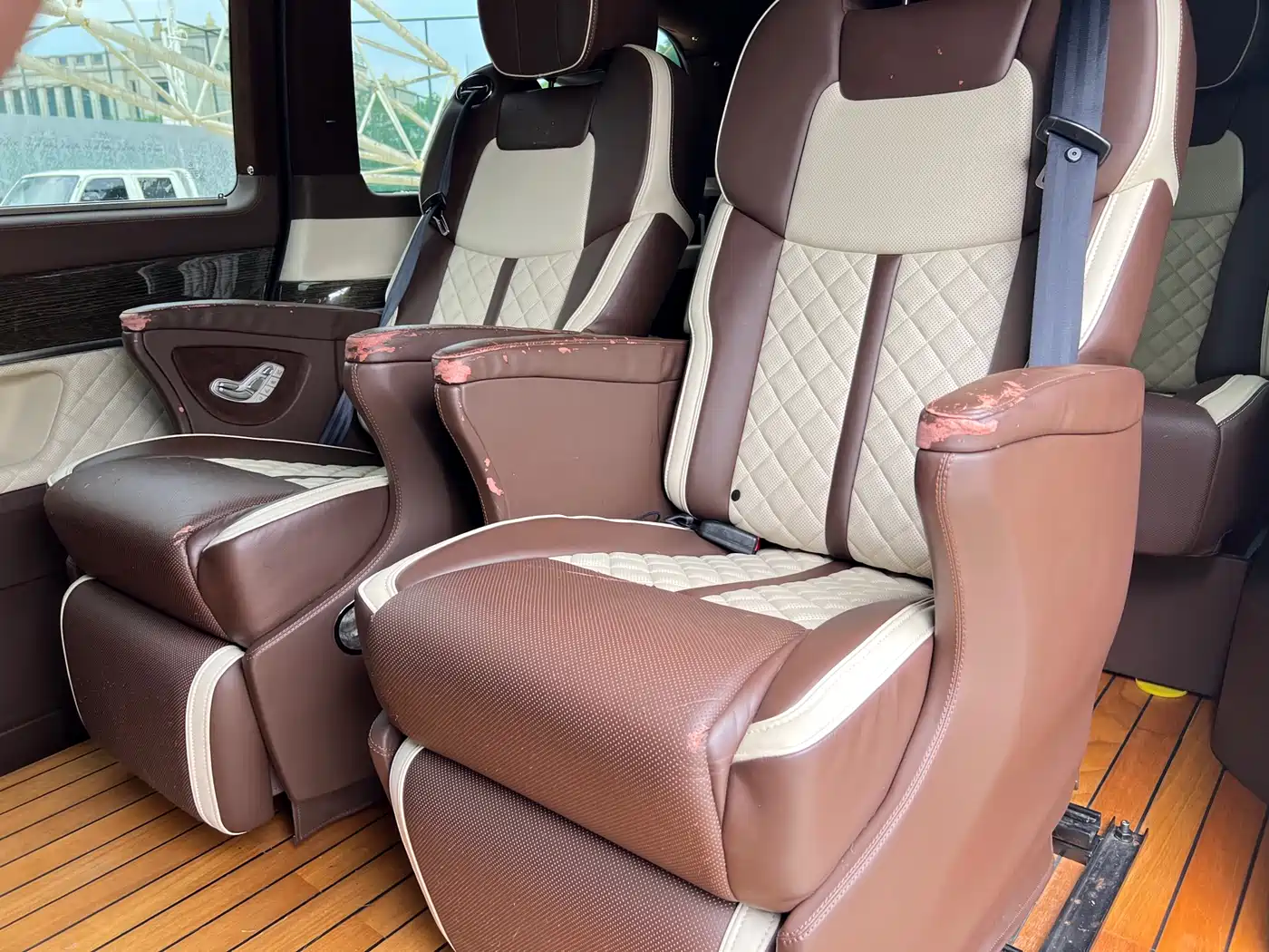 Mercedes-Benz V-Class 2018 V 260 L Premium Long Wheelbase Edition China VI фото 11
