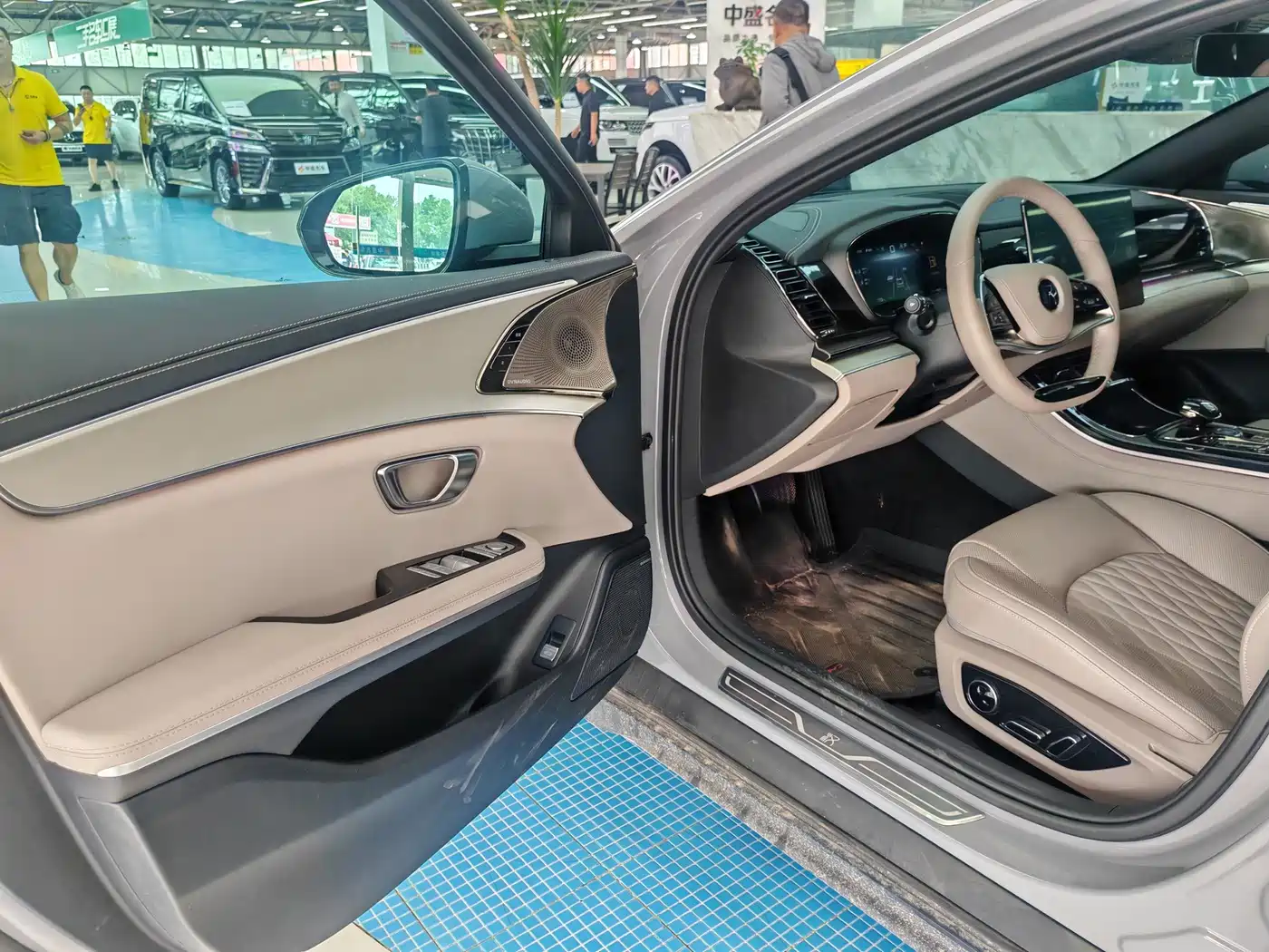 BYD Han 2025 2026 DM-i Smart Driving Edition 245km Premium