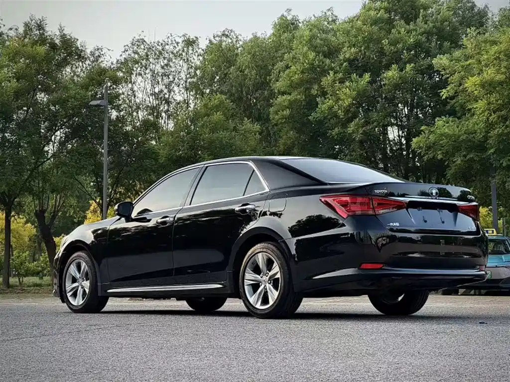 Toyota Crown 2015 2.0T Fashion фото 20